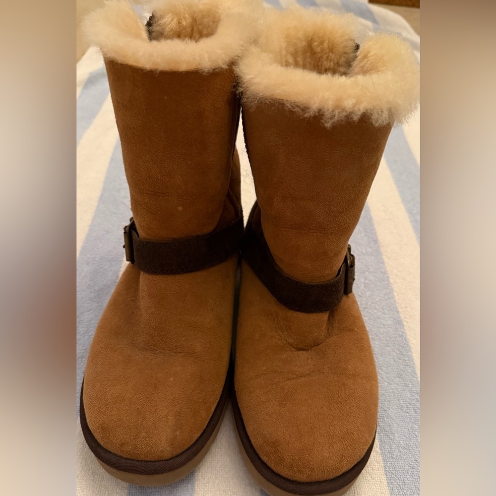UGG Brown with Cream Ankle Boots - Picture 7 of 15